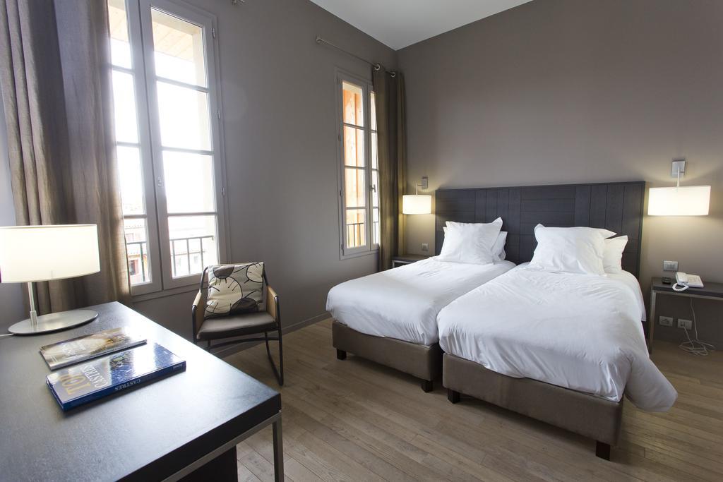 Grand Hotel De Castres Castres  Zimmer foto